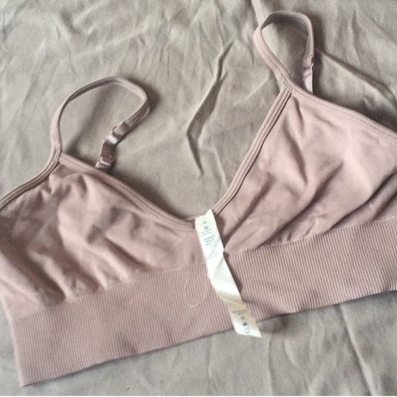 lululemon athletica Other - NWOT Lululemon Sports Bra